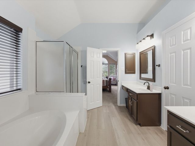 4008 Falcon Ridge Drive, Haltom City, TX 76137