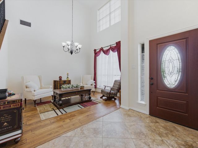 4008 Falcon Ridge Drive, Haltom City, TX 76137