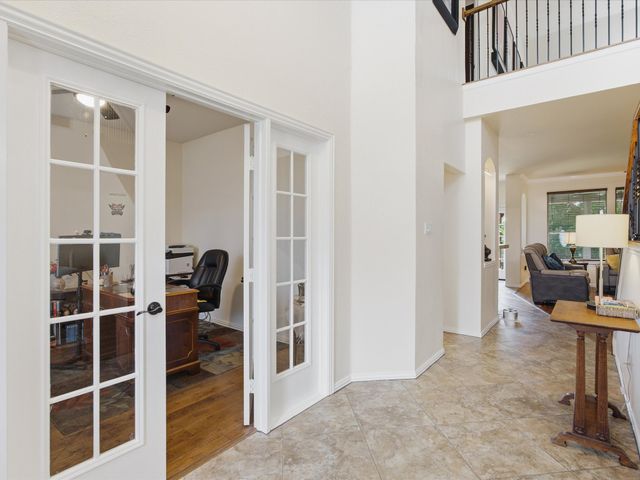 4008 Falcon Ridge Drive, Haltom City, TX 76137