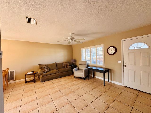 12 LAKE SHORE DRIVE, Palm Harbor, FL 34684