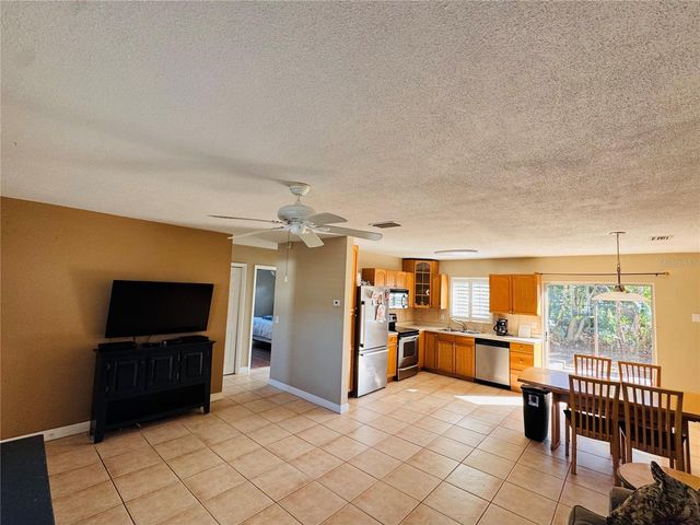 12 LAKE SHORE DRIVE, Palm Harbor, FL 34684