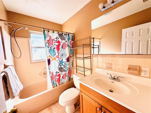 12 LAKE SHORE DRIVE, Palm Harbor, FL 34684