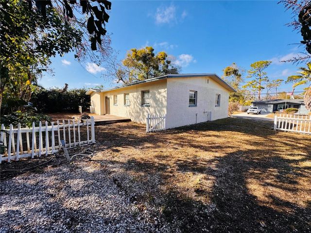 12 LAKE SHORE DRIVE, Palm Harbor, FL 34684