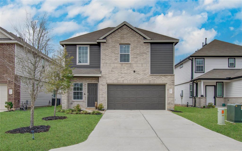 2398 Tavo Trails Drive, Conroe, TX 77301