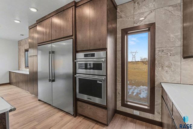 825 N Sylvan Dr Drive, Sioux Falls, SD 57110