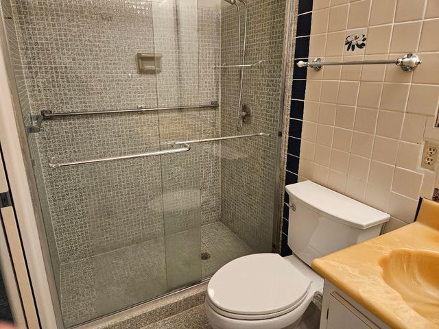 2886 Fernley Drive E 73, West Palm Beach, FL 33415