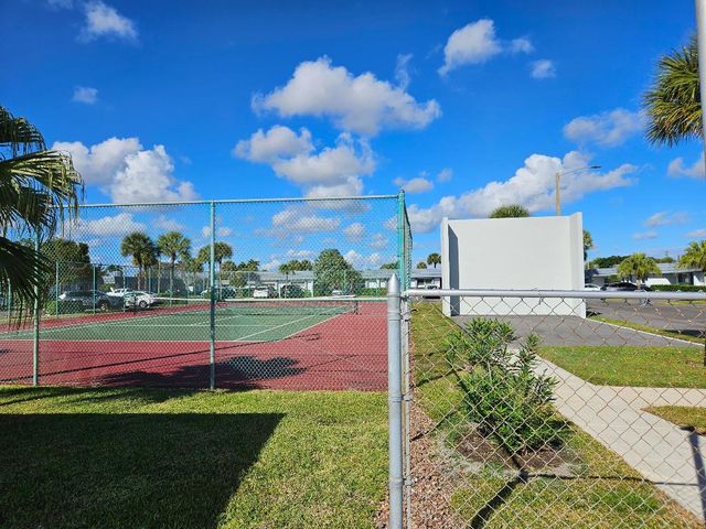 2886 Fernley Drive E 73, West Palm Beach, FL 33415