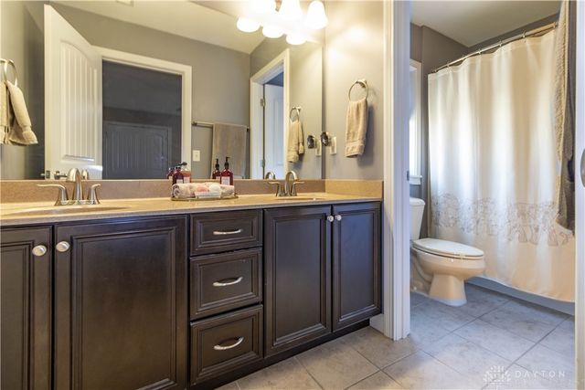 880 Sunrise Ridge Court, Maineville, OH 45039