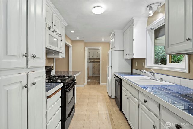 15415 64th Avenue NE, Kenmore, WA 98028