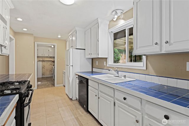 15415 64th Avenue NE, Kenmore, WA 98028