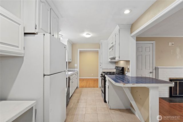 15415 64th Avenue NE, Kenmore, WA 98028