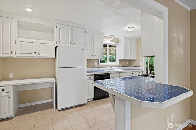 15415 64th Avenue NE, Kenmore, WA 98028