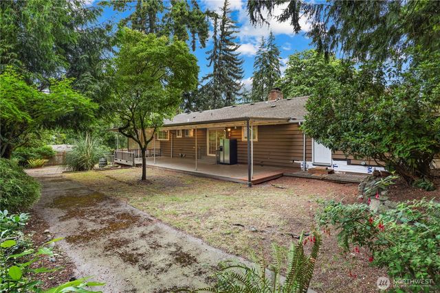 15415 64th Avenue NE, Kenmore, WA 98028