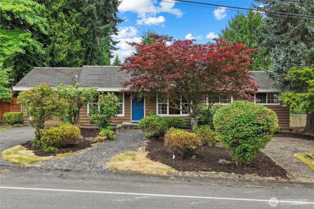 15415 64th Avenue NE, Kenmore, WA 98028