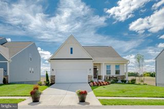 1026 BARKSDALE DR #HS 71, Charles Town, WV 25414