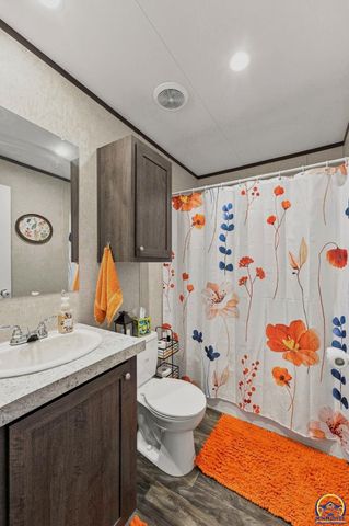 138 SE Willow Way, Topeka, KS 66609