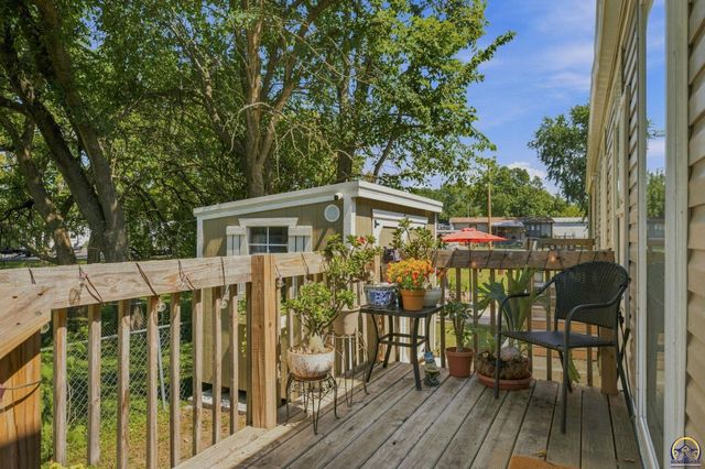 138 SE Willow Way, Topeka, KS 66609
