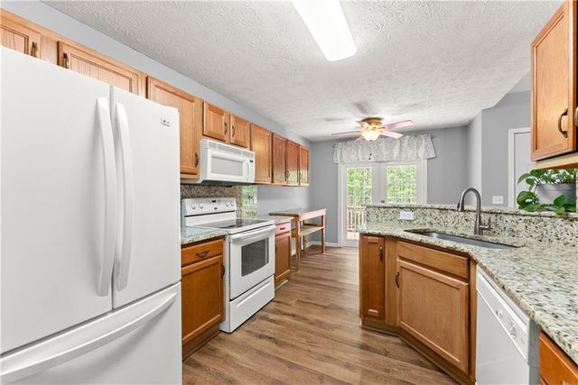 422 Greenwood Park Way, Dawsonville, GA 30534