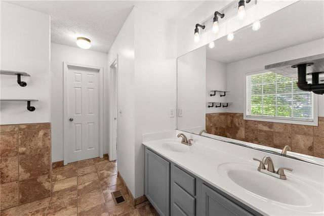 422 Greenwood Park Way, Dawsonville, GA 30534