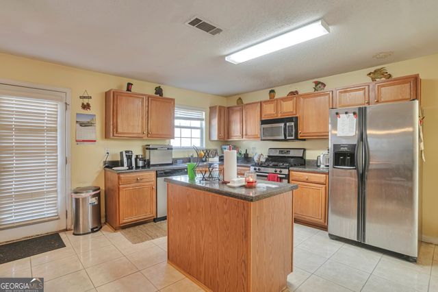 1491 Saint George Place, Conyers, GA 30012
