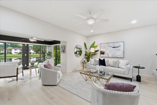 21386 Juego Circle 10c, Boca Raton, FL 33433