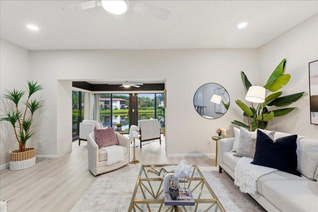 21386 Juego Circle 10c, Boca Raton, FL 33433