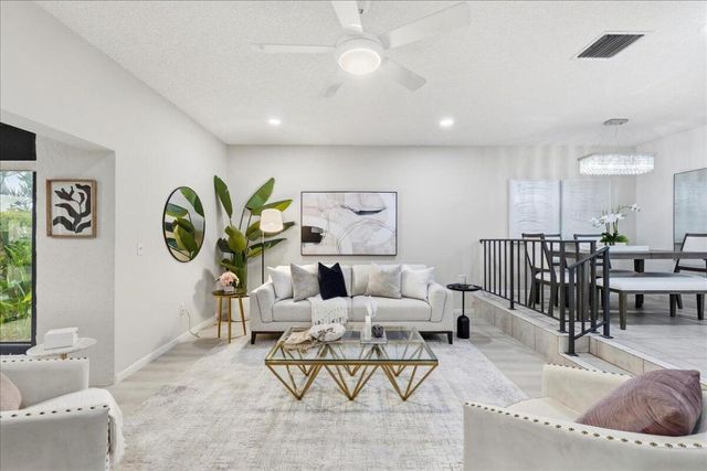 21386 Juego Circle 10c, Boca Raton, FL 33433