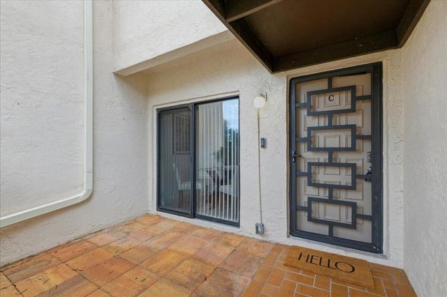 21386 Juego Circle 10c, Boca Raton, FL 33433