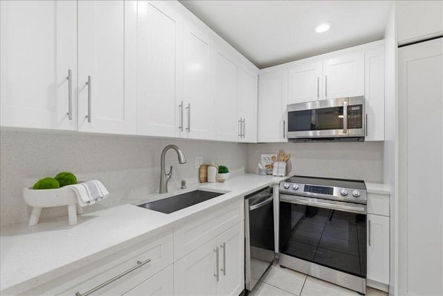 21386 Juego Circle 10c, Boca Raton, FL 33433