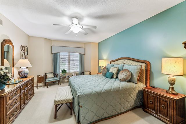 16691 Valleyview Lane, Clive, IA 50325