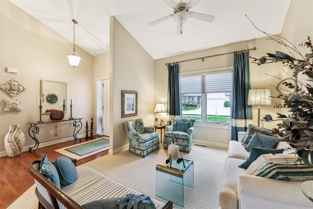 16691 Valleyview Lane, Clive, IA 50325