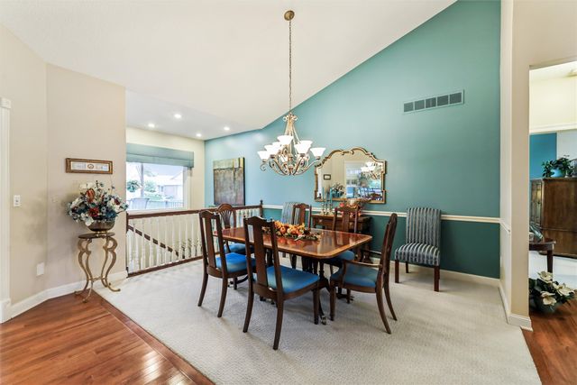 16691 Valleyview Lane, Clive, IA 50325