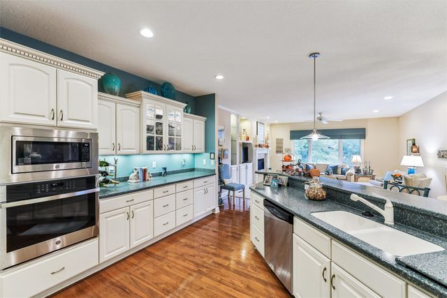 16691 Valleyview Lane, Clive, IA 50325