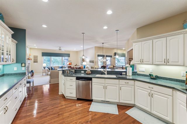 16691 Valleyview Lane, Clive, IA 50325