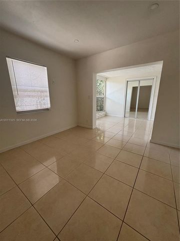 822 Avenida Hermosa, West Palm Beach, FL 33405