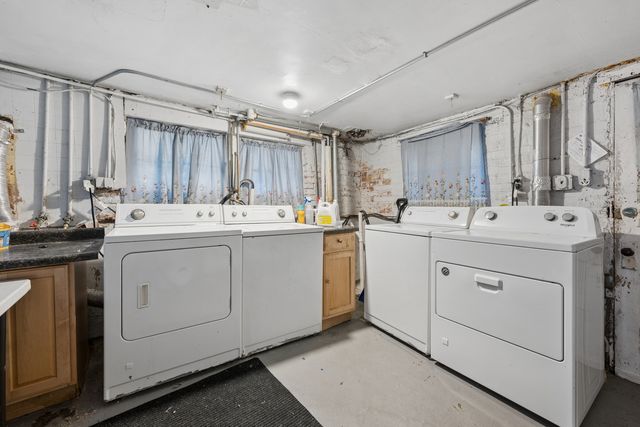 7918 Karlov Avenue, Skokie, IL 60076