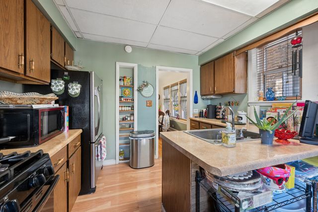 7918 Karlov Avenue, Skokie, IL 60076