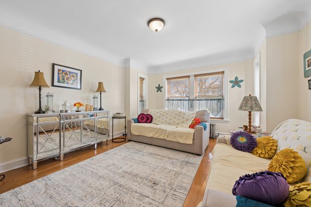 7918 Karlov Avenue, Skokie, IL 60076