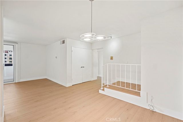 125 Allen 306, Pasadena, CA 91106