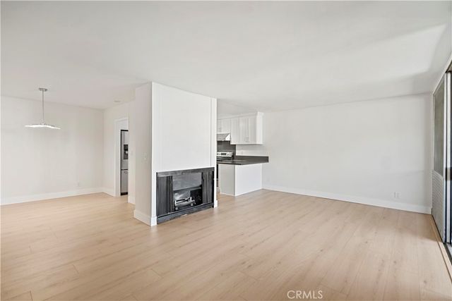 125 Allen 306, Pasadena, CA 91106