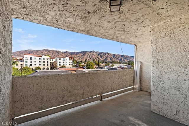 125 Allen 306, Pasadena, CA 91106