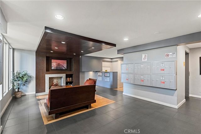 125 Allen 306, Pasadena, CA 91106