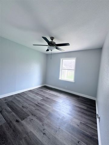 345 SW 16th Street, Paris, TX 75460