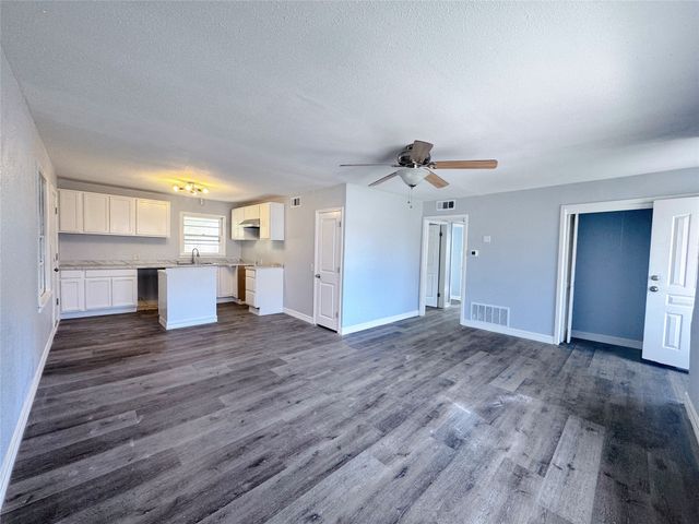 345 SW 16th Street, Paris, TX 75460