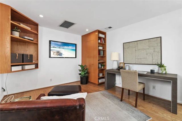 64 59th Place, Long Beach, CA 90803