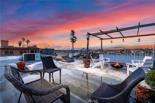 64 59th Place, Long Beach, CA 90803