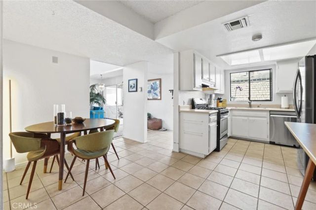 64 59th Place, Long Beach, CA 90803