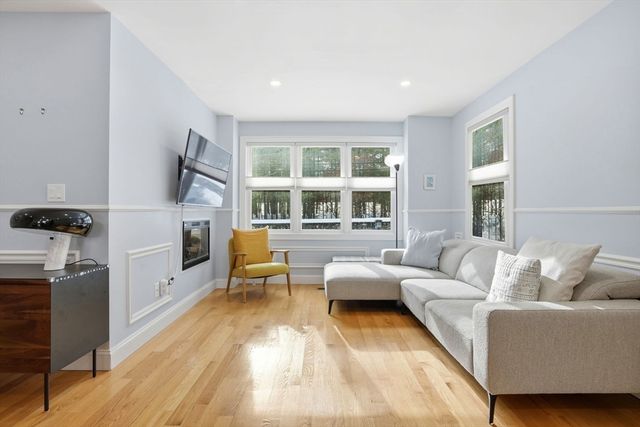 27 Pine Street 27, Dedham, MA 02026