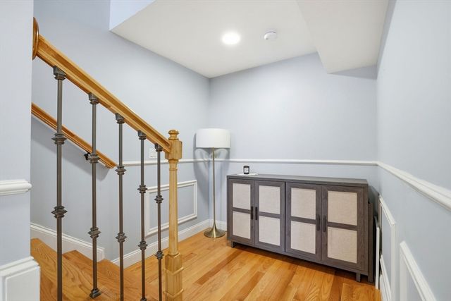 27 Pine Street 27, Dedham, MA 02026