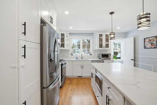 27 Pine Street 27, Dedham, MA 02026